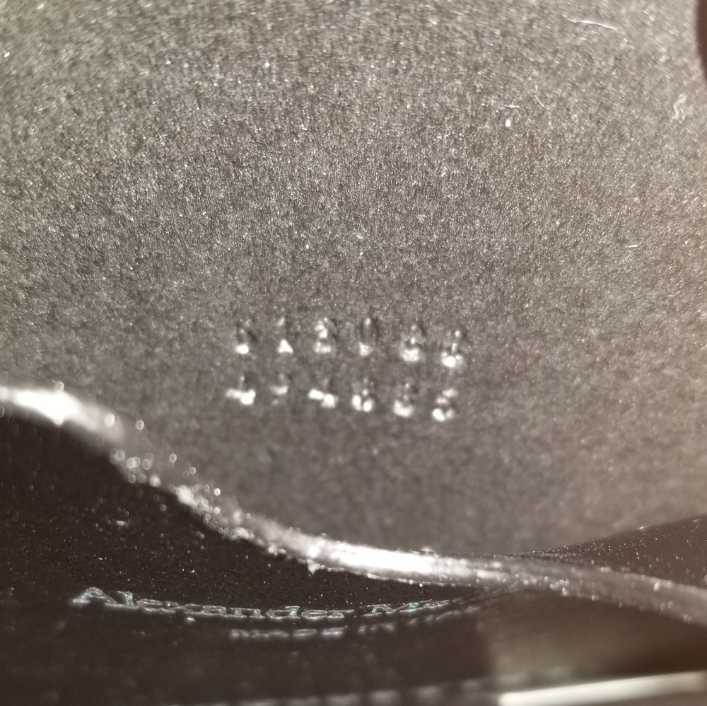 Alexander McQueen Skull Leather Stud Embellished Chain Crossbody Black - Picture 10 of 12